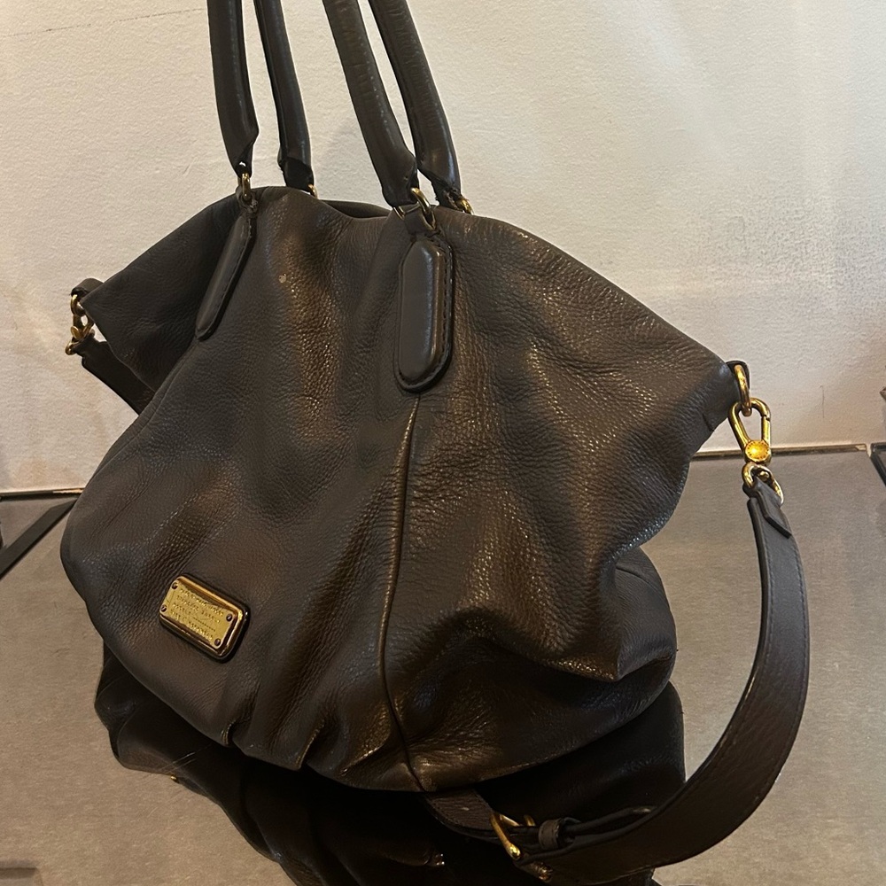 Elegant Black Leather Handbag